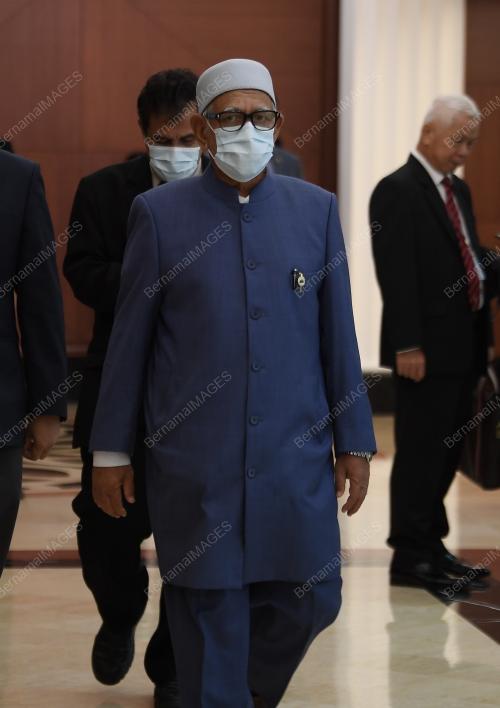 PERSIDANGAN PARLIMEN PENGGAL KETIGA