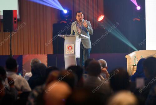 DATUK DR ASYRAF WAJDI DUSUKI