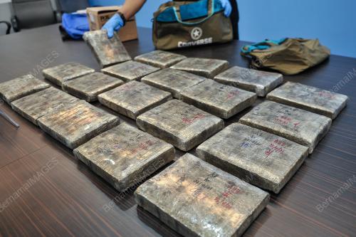 KEJAYAAN RAMPASAN DADAH GANJA