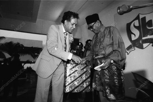 TUNKU ABDUL RAHMAN LANCAR BANGUNAN