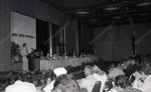 DR. MAHATHIR BIN MOHAMAD