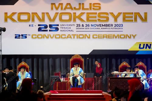 TUN AHMAD FUZI ABDUL RAZAK