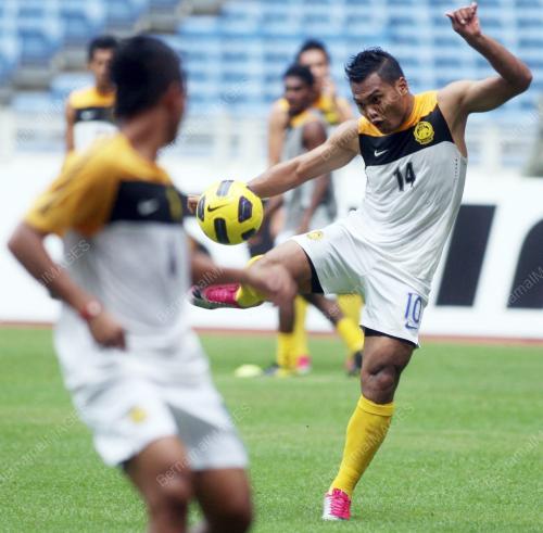 PIALA SUZUKI_LATIHAN