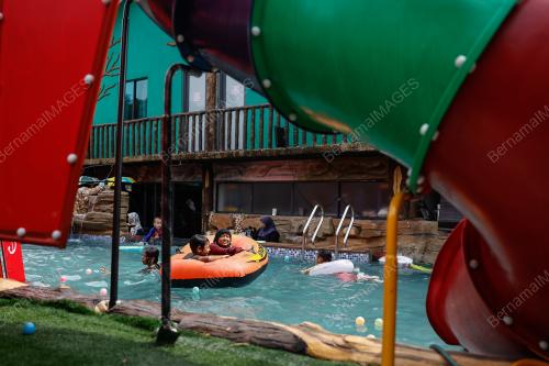 TAMAN TEMA AIR MINI DI PERUMAHAN