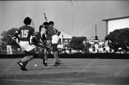 KL19_26012015_PLAYS_HOCKEY