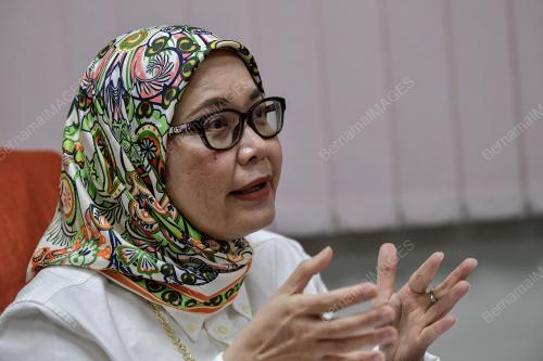 PROF MADYA DR AZARINAH IZAHAM