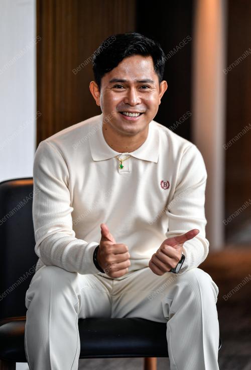 CAKRA KHAN