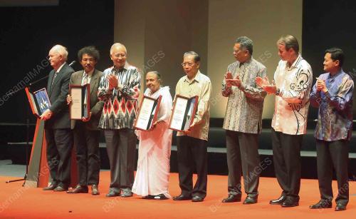 NAJIB TUN RAZAK