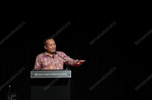 NIK NAZMI NIK AHMAD
