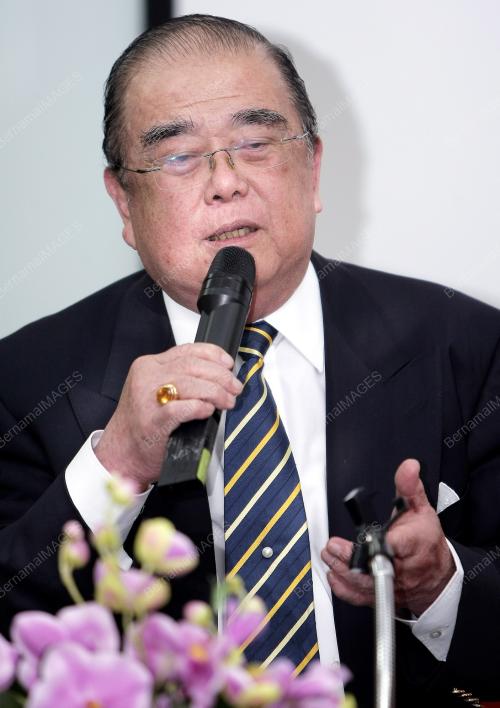 MICHAEL CHEN