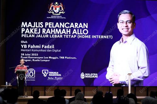 FAHMI FADZIL