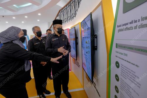 DATUK SERI DR SHAHIDAN KASSIM