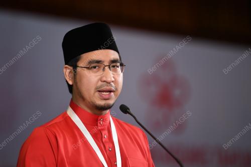 WAN AHMAD FAYHSAL WAN AHMAD KAMAL