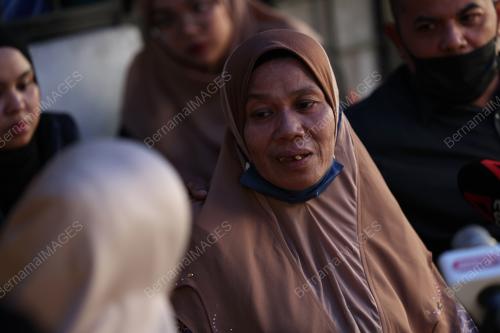 SITI ESAH HASSAN