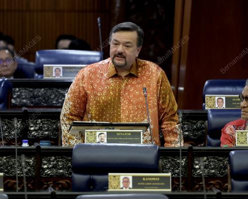 SENATOR DATUK SERI AMIR HAMZAH AZIZAN