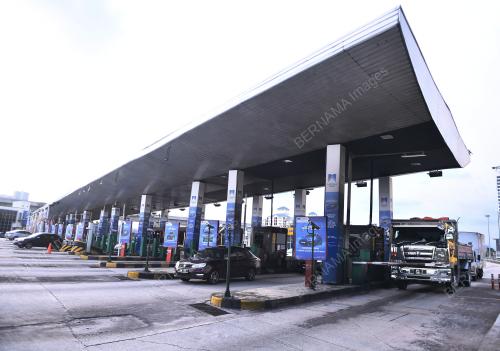 TINJAUAN TRAFIK PLAZA TOL SUNGAI BESI