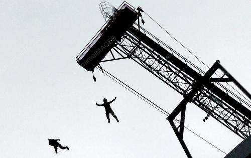 KL19_29092012_BASE_JUMP1