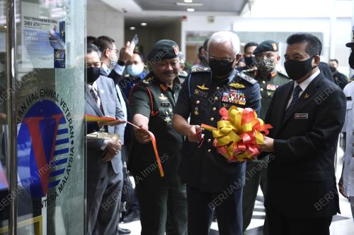 DATUK SERI IKMAL HISHAM ABDUL AZIZ