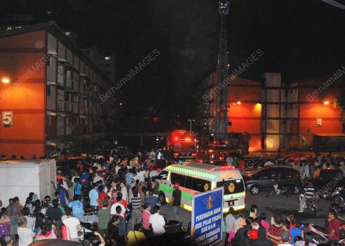 KEBAKARAN FLAT