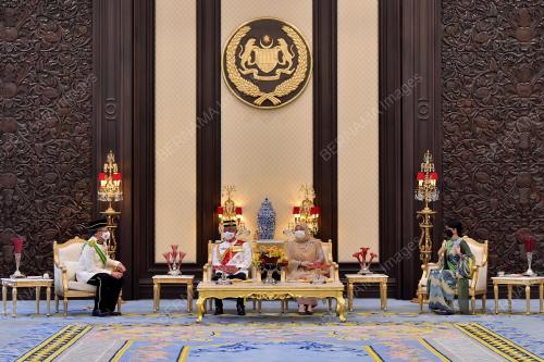 AL-SULTAN ABDULLAH RI'AYATUDDIN AL-MUSTAFA BILLAH SHAH