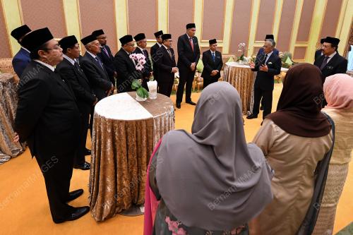 AL- SULTAN ABDULLAH RI'AYATUDDIN AL -MUSTAFA BILLAH SHAH