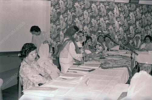 DATUK PADUKA AISHAH GHANI (menteri kebajikan masyarakat)