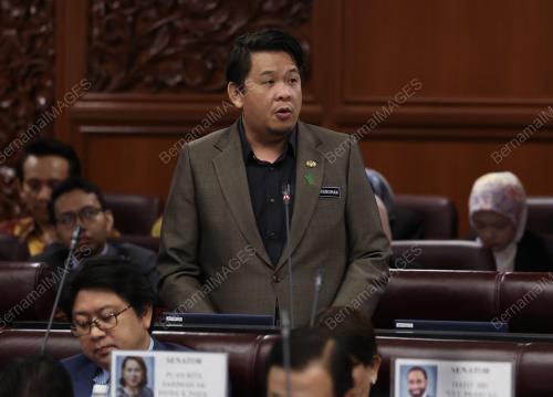 DATUK LUKANISMAN AWANG SAUNI