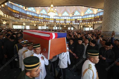 TUN ABDULLAH AHMAD BADAWI MENINGGAL