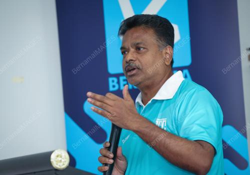 SUAI KENAL MERAIKAN PENAJA KELAB BOLA SEPAK BERNAMA