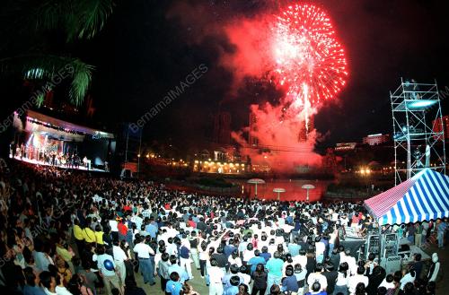 SUNWAY, BUNGA API DI TAMAN TEMA