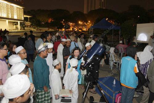 GERHANA BULAN SEPARA