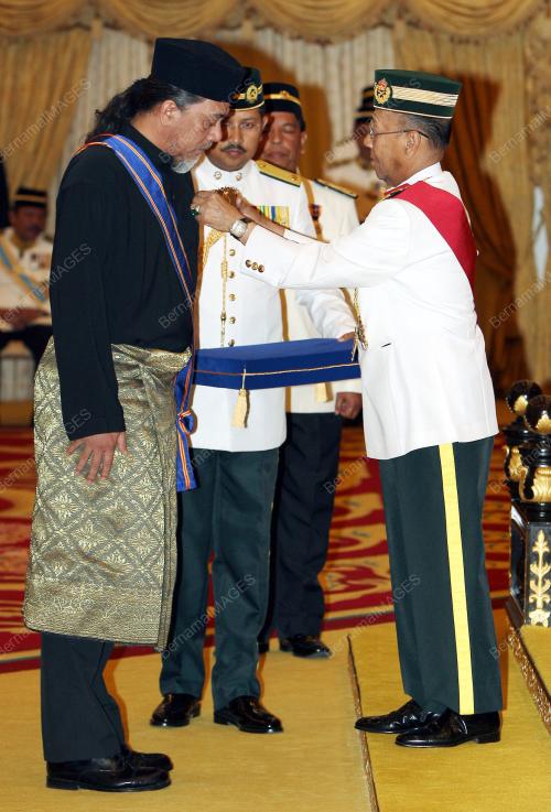 TUANKU ABDUL HALIM MU'ADZAM SHAH