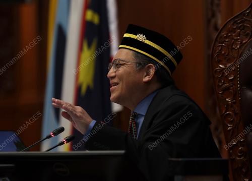 DATUK NUR JAZLAN MOHAMED