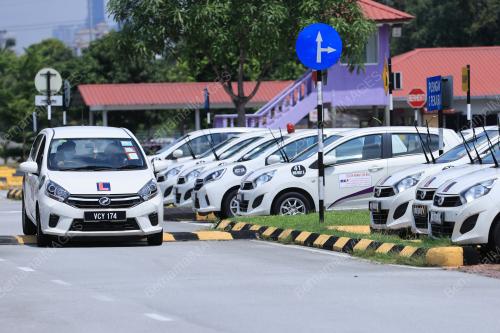 SEKOLAH MEMANDU DIBENAR OPERASI