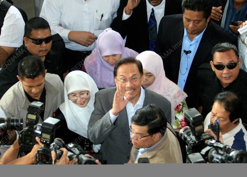 ANWAR IBRAHIM