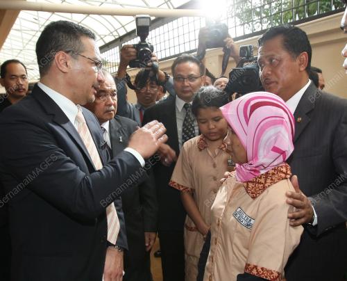 HISHAMUDDIN TUN HUSSEIN