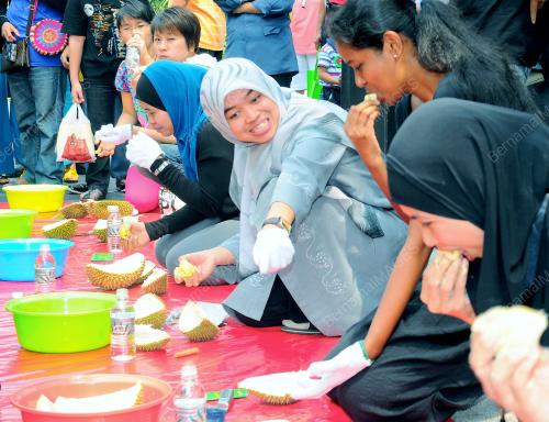 FESTIVAL BUAH-BUAHAN TEMPATAN