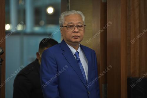DATUK SERI ISMAIL SABRI YAAKOB