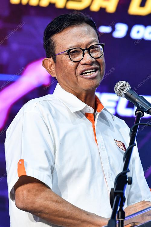 DATUK SERI AHMAD SHABERY CHEEK