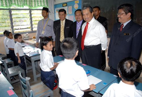 MUHYIDDIN YASSIN