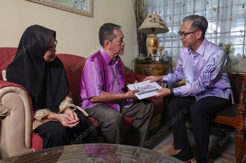 FAHMI FADZIL