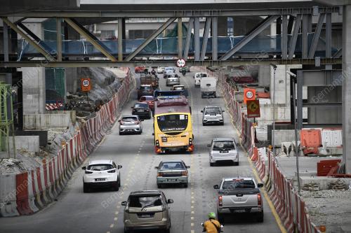 TINJAUAN DI TAPAK RUNTUHAN STRUKTUR LEBUHRAYA SUKE