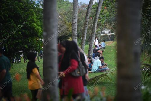 TINJAUAN IBU KOTA