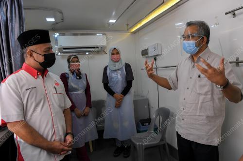 DATUK DR MOHD DAUD BAKAR