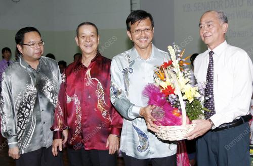 RAJA NONG CHIK