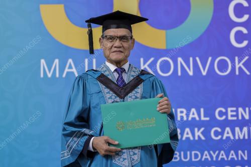 TAN SRI ADNAN YAAKOB