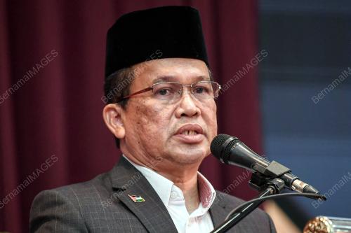 DATUK MOHD AJIB ISMAIL