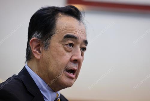 KUNIHIKO MIYAKE