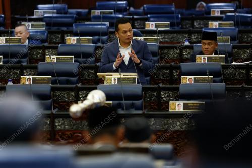 NIK NAZMI NIK AHMAD