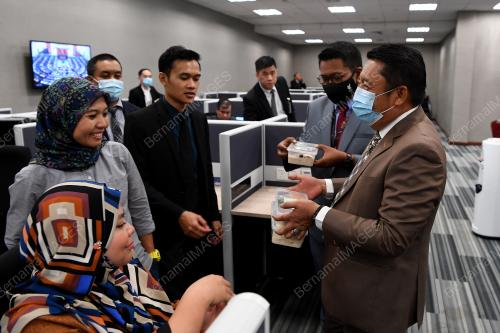 DATUK AHMAD JAZLAN YAAKUB